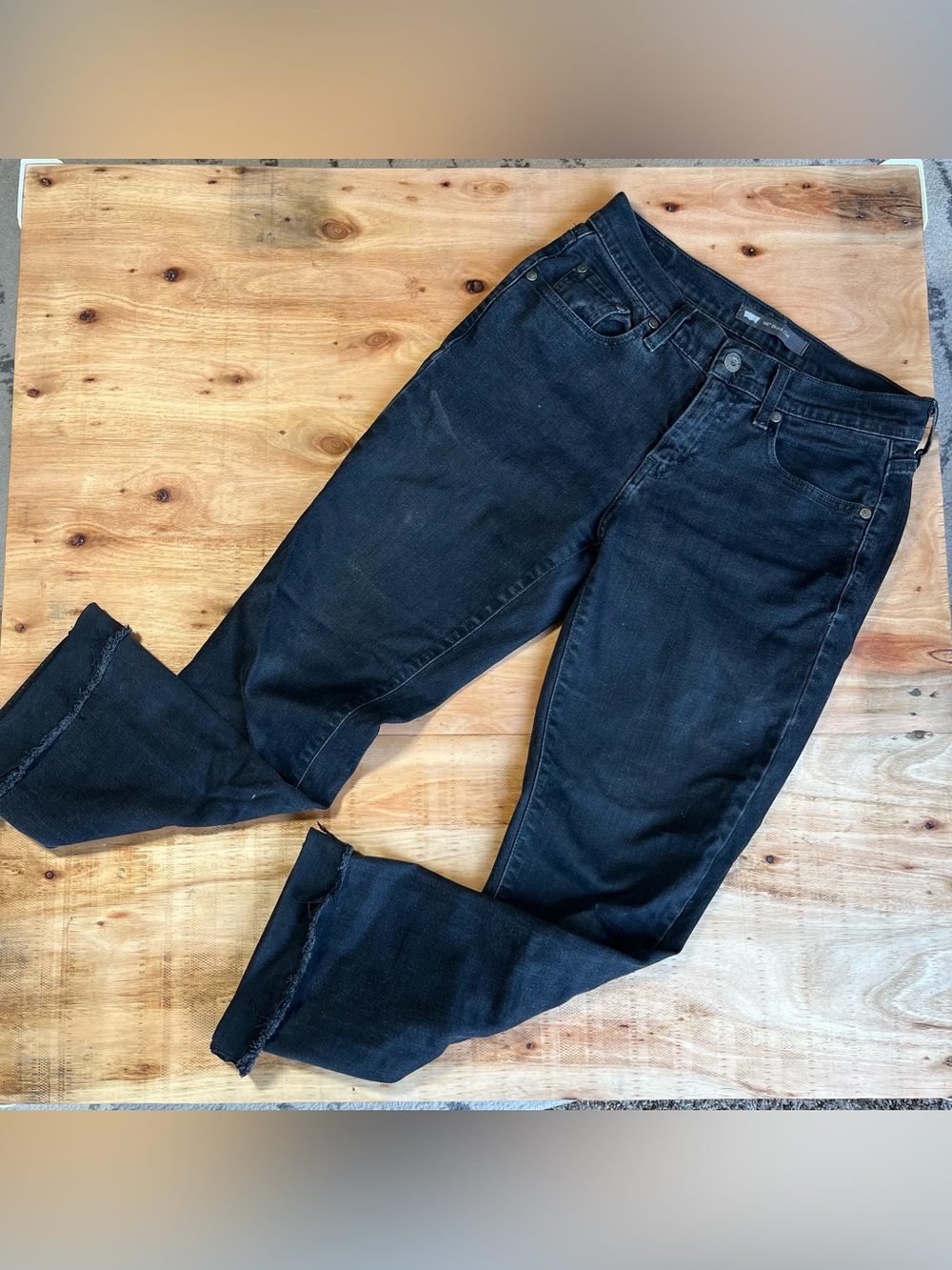 Levi's Slim Straight Black Jeans